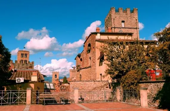 Arezzo - Bus et cars - Transports - Attractions et curiosités