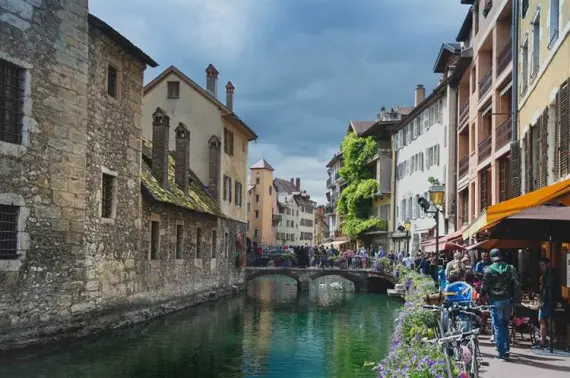 Annecy - Busse und Shuttles - Verkehr - Attraktionen