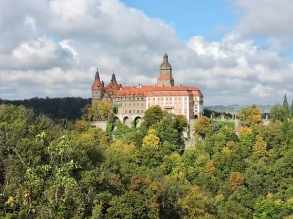 Wałbrzych - das Geheimnis des Goldenen Zuges