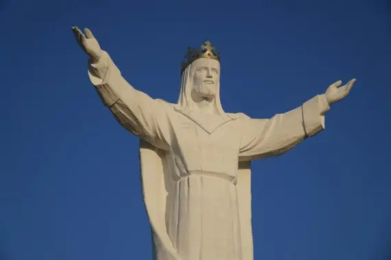 Swiebodzin - Attraktionen - Christus-König-Stadt - Busse und Busse