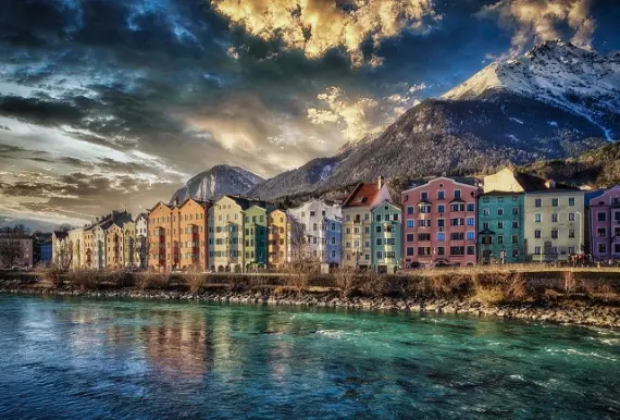 Innsbruck - Busse und Reisebusse - Verkehr - Attraktionen - Sehenswertes