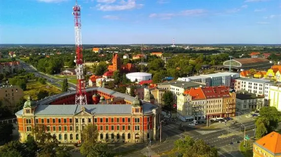 Legnica - Busse und Transport. Attraktionen und Denkmäler in Legnica