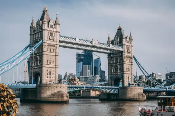 London - Busse und Reisebusse - Verkehr - Attraktionen und Sightseeing