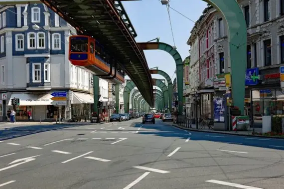 Wuppertal - Busse und Shuttles - Verkehr - Attraktionen und Sehenswürdigkeiten